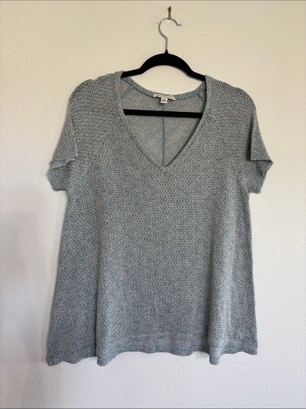 American Eagle Outfitters Textured V-Neck Tee